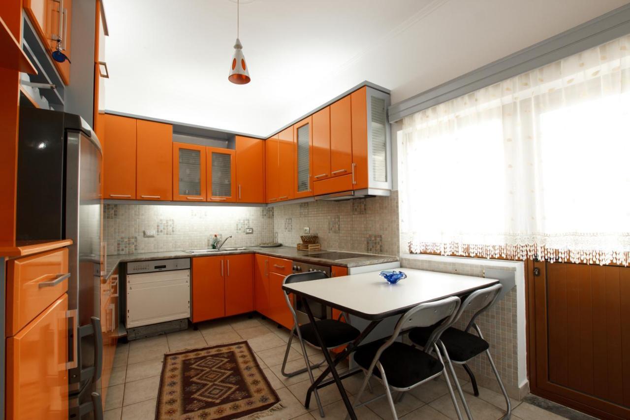 Emblematic House Apartment 2 จีโรคาสเตอร์ ห้อง รูปภาพ