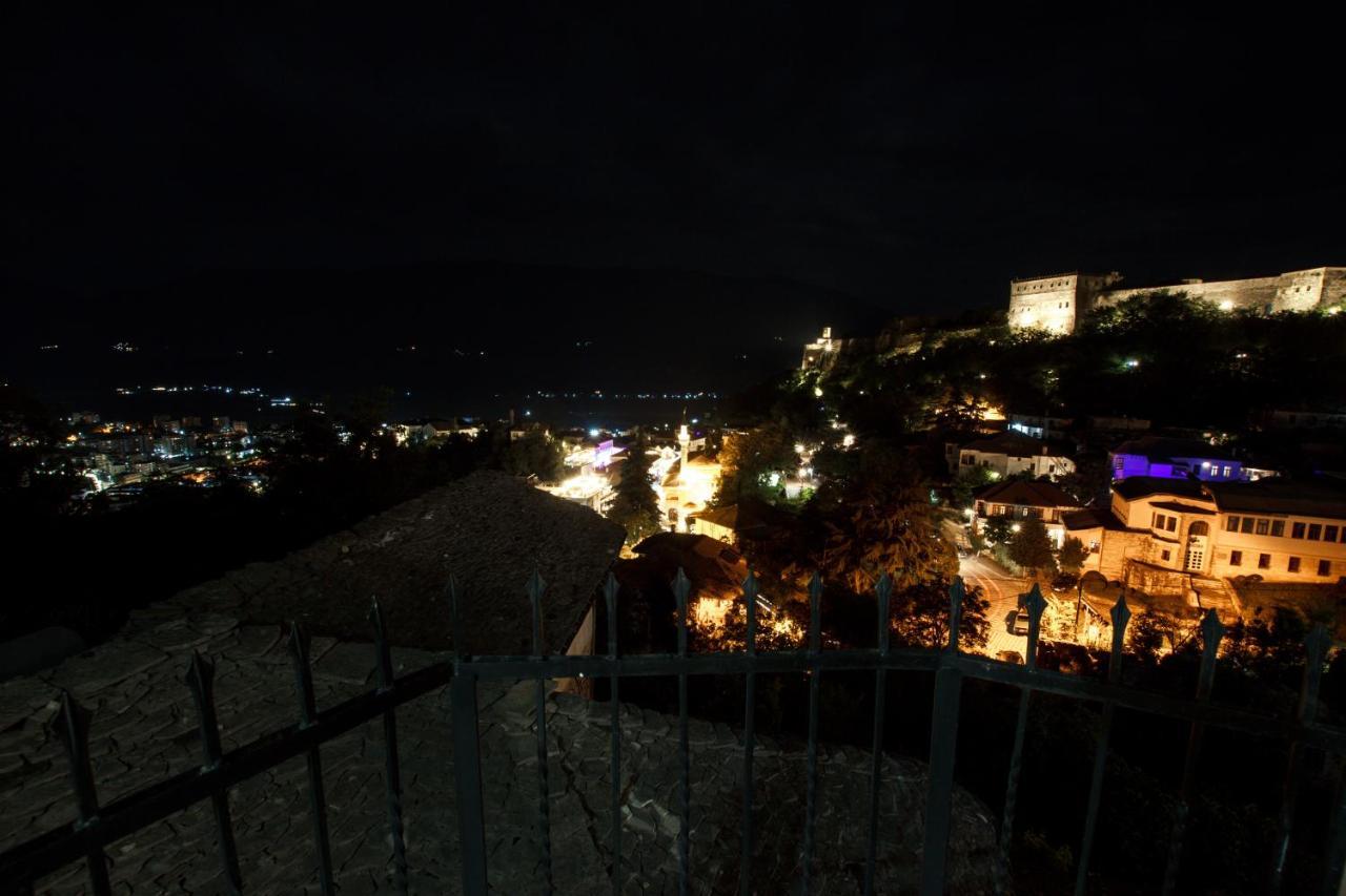 Emblematic House Apartment 2 จีโรคาสเตอร์ ภายนอก รูปภาพ